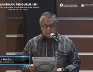 Gubernur BI Perry Warjiyo dalam Pelantikan ISEI Cabang Surabaya Koordinator Jawa Timur