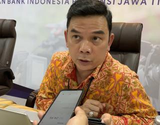 Advisor Bank Indonesia Jatim, Muslimin Anwar saat Bincang-Bincang Media Selasa (5/9/2023) di Surabaya. (Foto: Ardhia tap)