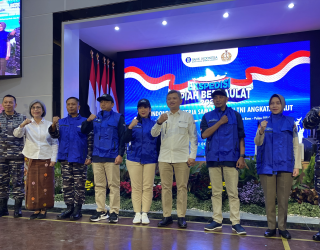 Ceremony pelepasanTim Ekspedisi Rupiah Berdaulat (ERB) 2023 oleh Kepala Perwakilan Bank Indonesia Provinsi Jawa Timur, Doddy Zulverdi. 