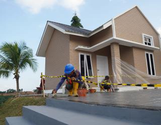 Rumah contoh yang dibangun menggunakan produk bata interlock SIG di kawasan Ibu Kota Nusantara, Kabupaten Penajam Paser Utara, Kalimantan Timur