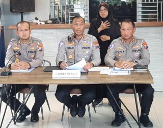 Kombes Pol Iwan Saktiadi Dirlantas Polda Jatom (Tengah) Bersama AKBP Doni (Kanan) dan AKBP Septa (Kasubdit Gakkum)