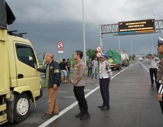 Transformasi Keamanan Jalan Raya: Sinergi Polri Wujudkan Stabilitas Pangan Nasional