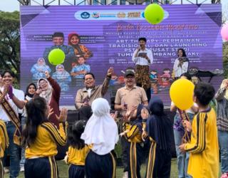 Unesa Gelar Art Therapy untuk Komunitas Inklusi dalam Peringatan Bulan Kesehatan Mental 2025
