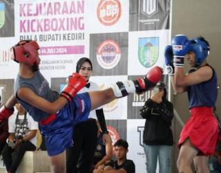 Diduga SalahSurabaya — Menjelanggunakan Wewenang, Sejumlah Pengkot dan Pengkab Kickboxing Jatim Dibekukan Jelang Musprov