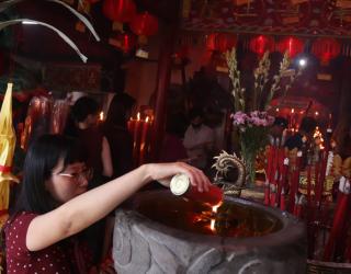 Ratusan Umat Rayakan Imlek 2577 di Klenteng Hong San Ko Tee