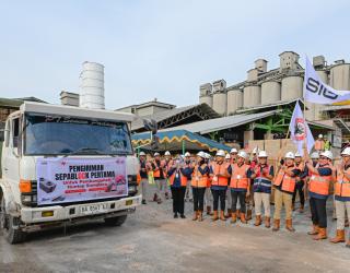 Dukung Huntap Pascabencana, SIG Kirim Bata Interlock