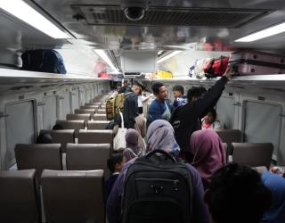 Penumpang KAI Daop 8 Surabaya Tembus 47 Ribu, Penjualan Tiket Lebaran Capai 70 Persen