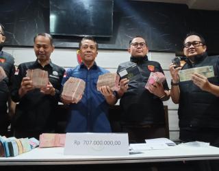 Pungli Izin Tambang ESDM Jatim Dibagi ke 19 Pegawai,Kejati Sita Rp707 Juta