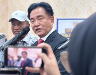 Seminar di Unesa, Yusril Tekankan Urgensi Regulasi AI dan Gig Economy