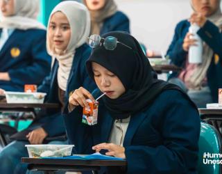Unesa Bagikan 35.000 Porsi Sarapan Pagi, Dukung Konsentrasi Mahasiswa Selama UAS