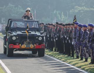 Polda Jatim Gelar Upacara Hari Bhayangkara ke-80, Tekankan Pengabdian untuk Masyarakat