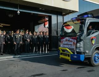 Polda Jatim Kirim Logistik, Dapur Lapangan hingga Tim Trauma Healing ke NTT