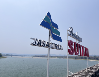 Progres PLTS Terapung Sutami Capai 70 Persen, Ditargetkan Beroperasi Januari 2027