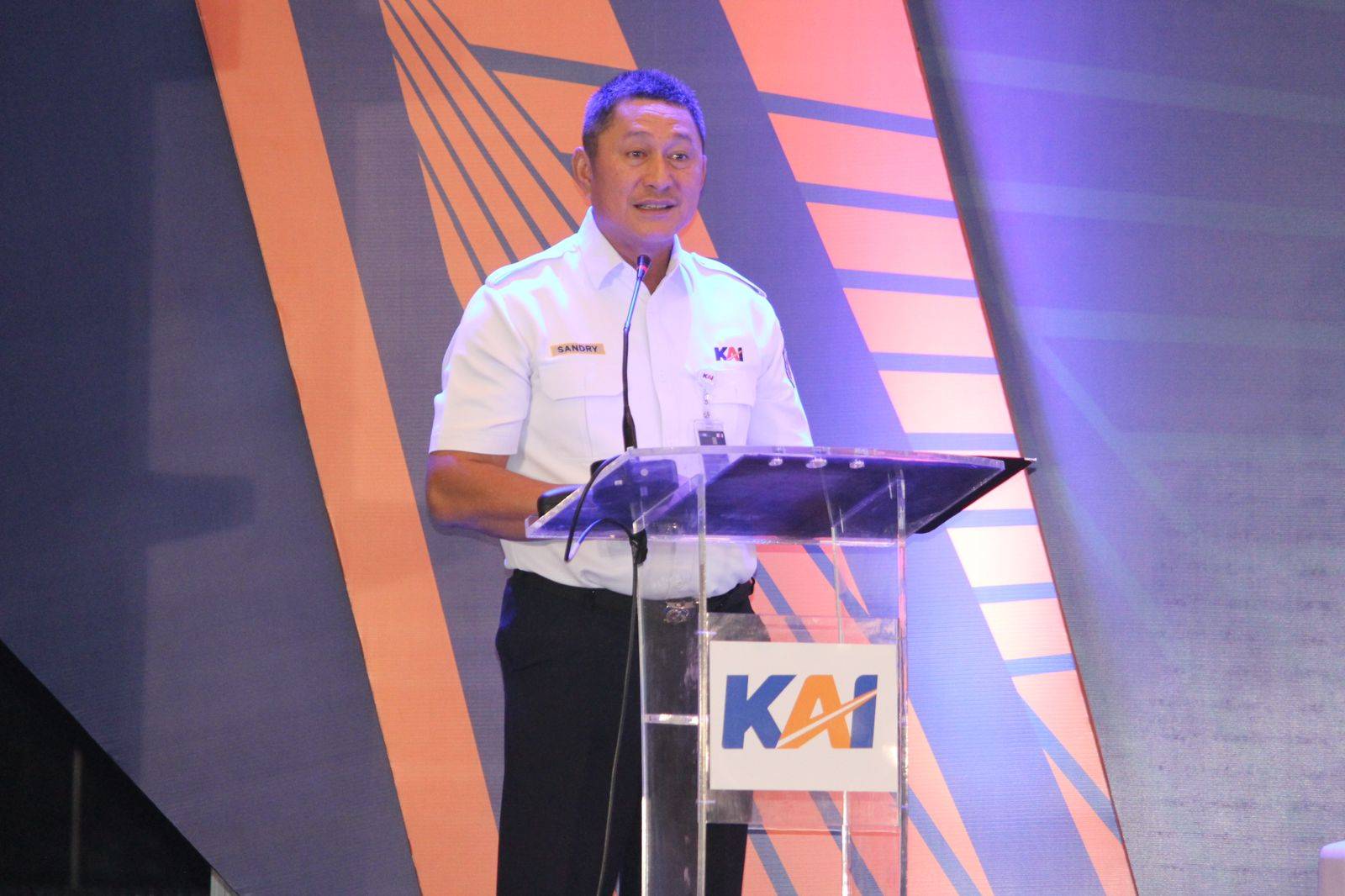 Direktur Keselamatan dan Keamanan PT. KAI (persero), Sandry Pasambuna