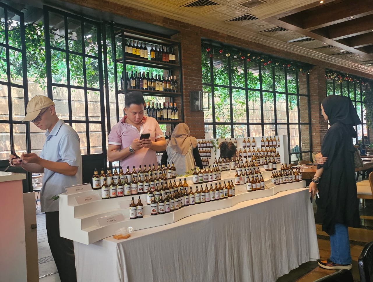 Pameran Parfum lokal yang bertema Savory Olfactory Fusion yang berlangsung 13-15 Desember 2024 di Domicile Kitchen & lounge Surabaya