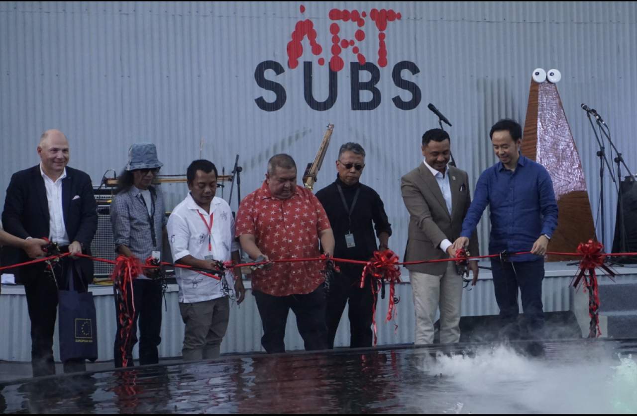 ARTSUBS 2025 Resmi Dibuka, Giring Ganesha Optimistis Surabaya Jadi Episentrum Seni Rupa ARTSUBS 2025 Resmi Dibuka, Giring Ganesha Optimistis Surabaya Jadi Episentrum Seni Rupa