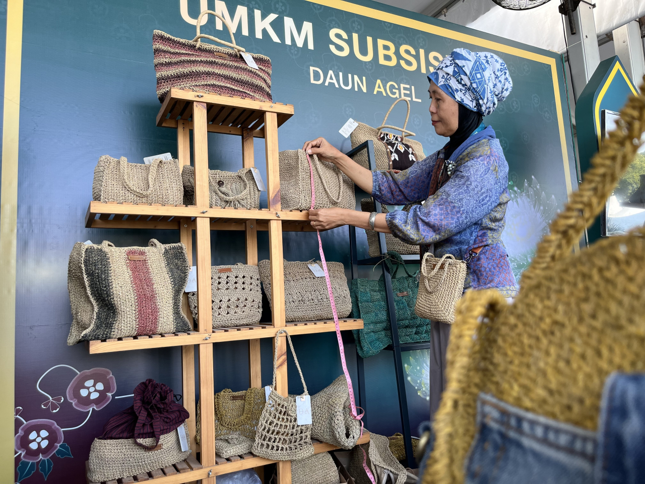 UMKM daun agel Madura terus berinovasi. Setiap anyaman bukan hanya produk, tapi hasil dari ketekunan, kreativitas, dan semangat perempuan Madura untuk membawa kearifan lokal ke pasar nasional.