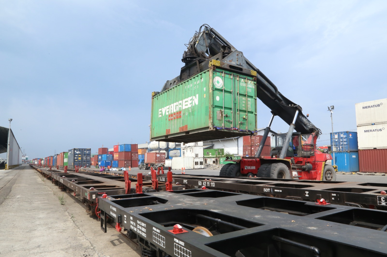 Angkutan Barang KAI Daop 8 Surabaya Naik 38,18 Persen