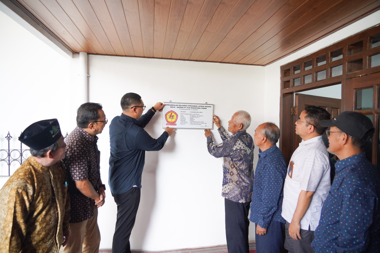 PLN Nusantara Power Bedah Rumah Purna Bakti