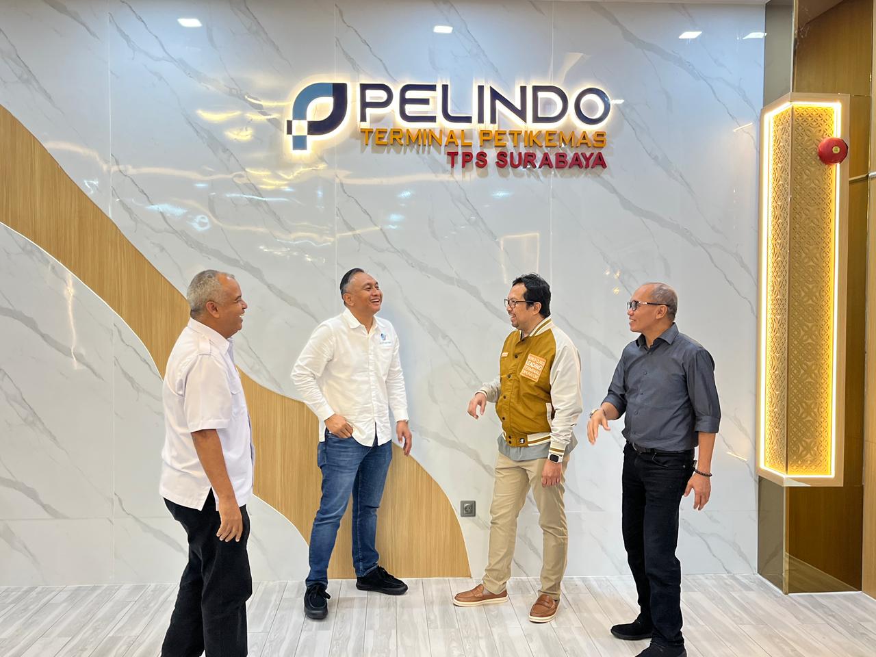 PT Terminal Petikemas Surabaya Perkuat Layanan Logistik Lewat Pembaruan Operasional dan Alat Bongkar Muat Baru