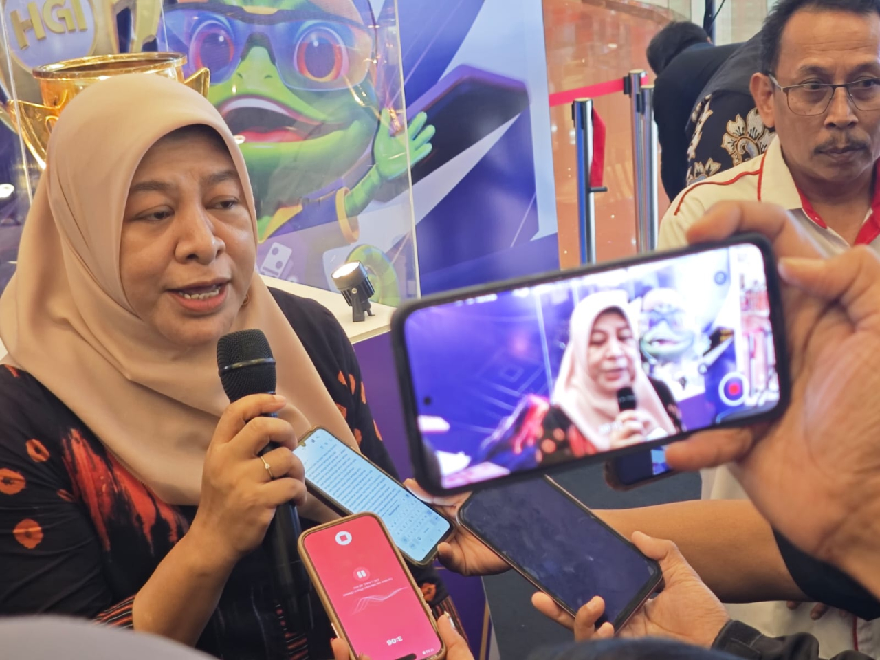 Kepala Bidang Pemberdayaan Usaha Mikro Dinas Koperasi dan Usaha Mikro Surabaya, Tatik Lely Juwita. (Foto: Julius)