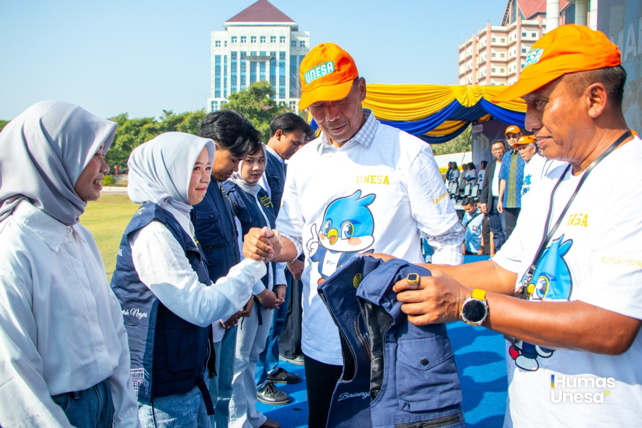 16 Ribu Mahasiswa Unesa Belajar di Masyarakat Lewat Program Mobilitas Akademik