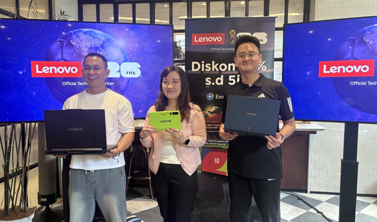 Lenovo Hadirkan Koleksi Eksklusif Perangkat FIFA World Cup 26™ Edition di Surabaya