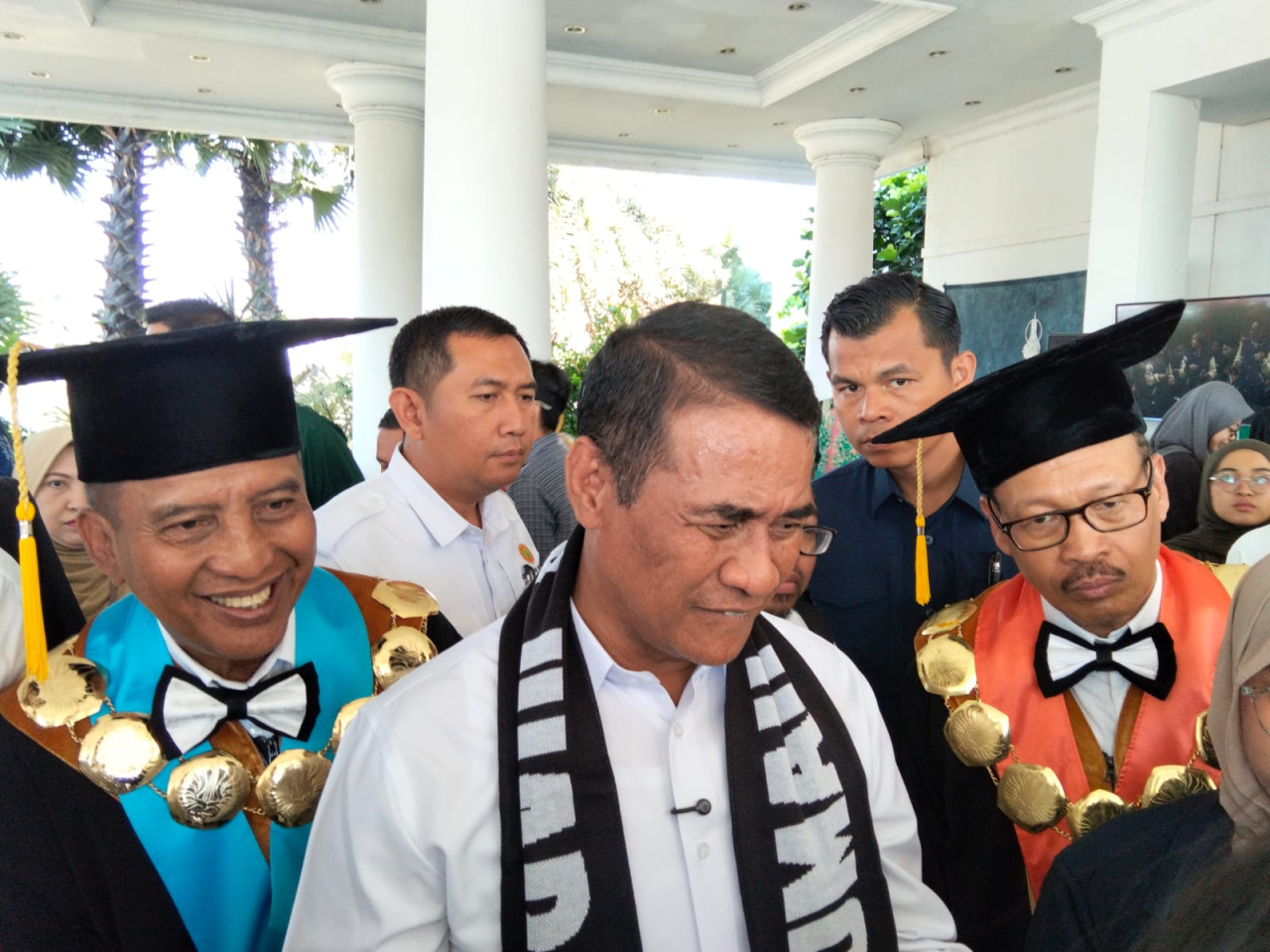 Mentan Bagi Bibit Kedelai Gratis ke Unesa, Target Produksi 3,5 Ton per Hektare