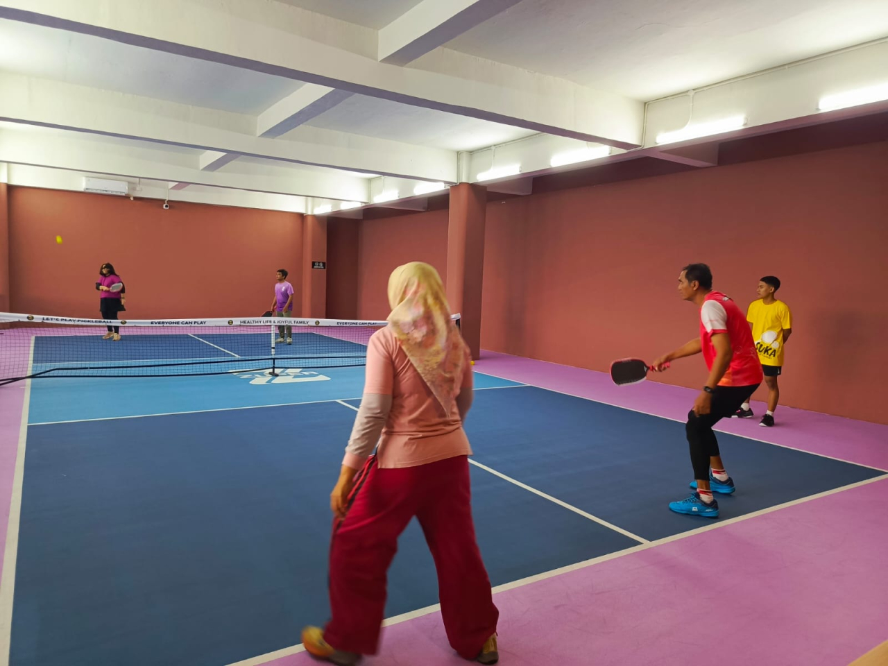 Pickleball Mulai Jadi Tren Baru Olahraga Raket di Surabaya